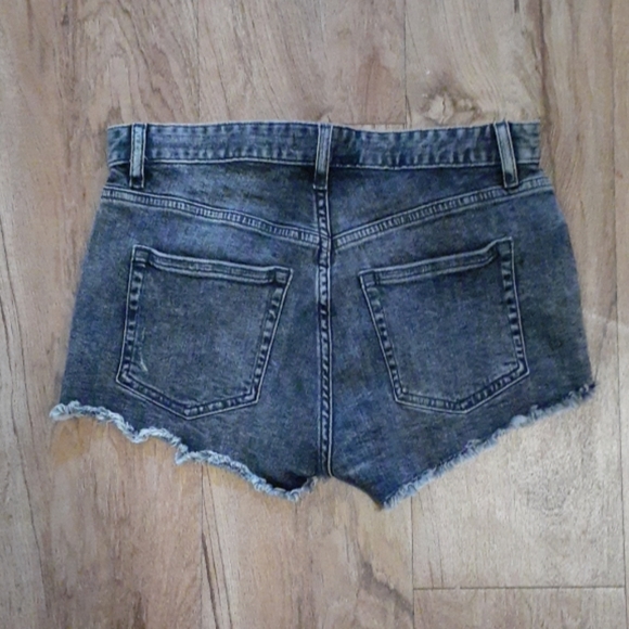 Denim shorts - Picture 2 of 2